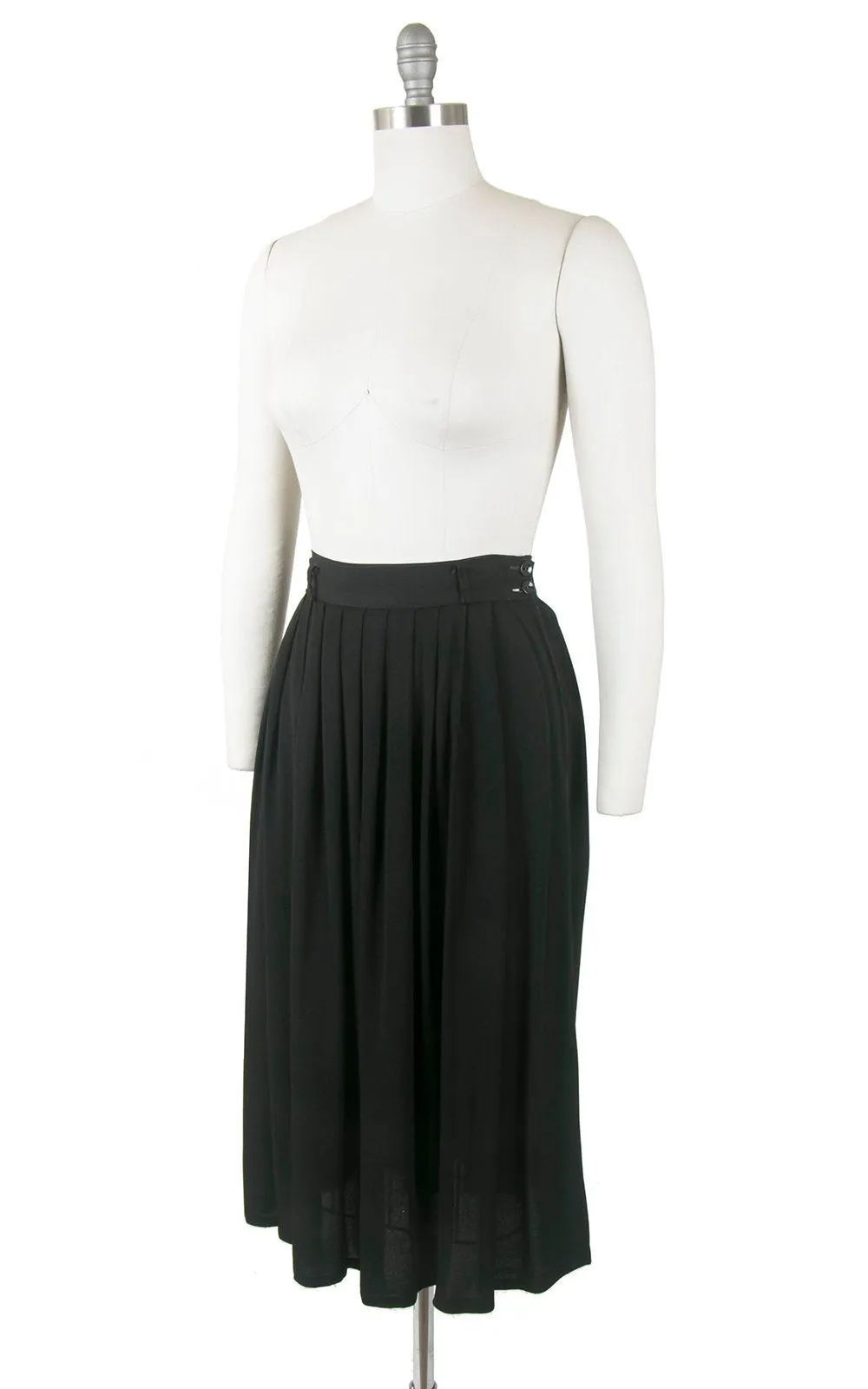 1940s Black Cold Rayon Pleated Skirt | small/medium